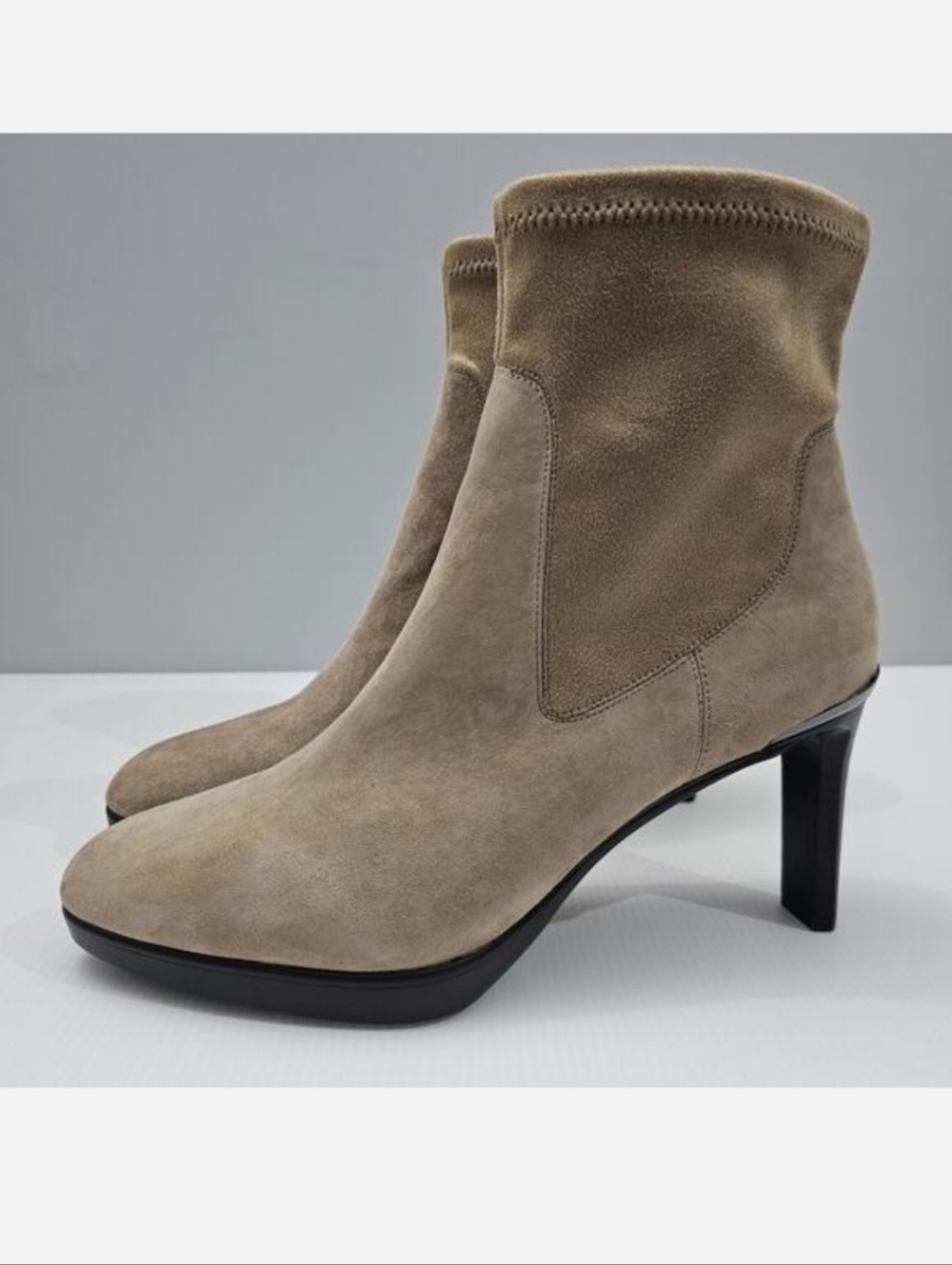 Donald Pliner Italia Stretch Ankle Boot Women 9 Biscotti Suede Stiletto Heel NEW